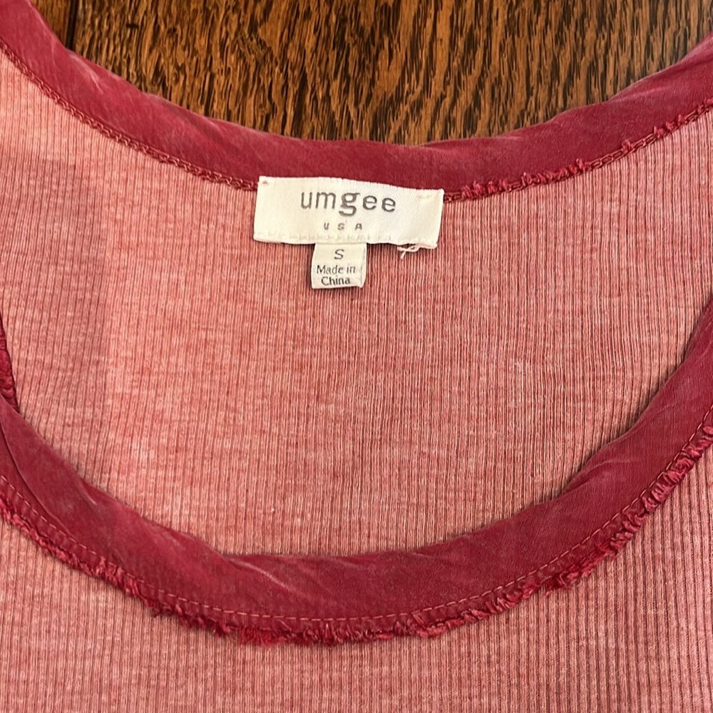 umgee Red Tank - Picture 2 of 3